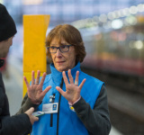 Ursula Czajka, Leiterin Der Bahnhofsmission Am Berliner Ostbahnh